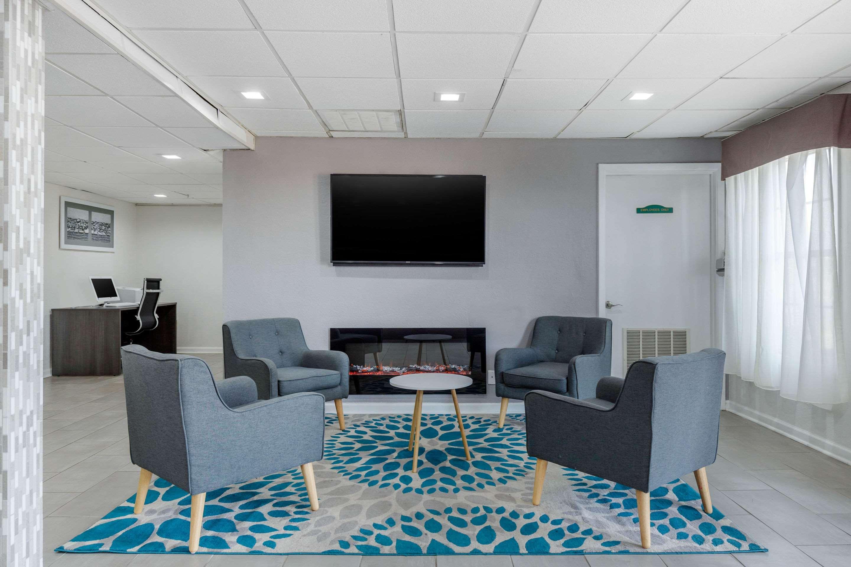 Suburban Studios At The University Conway Extérieur photo